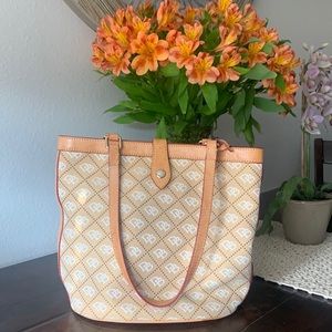 Signature Dooney & Bourke shoulder bag